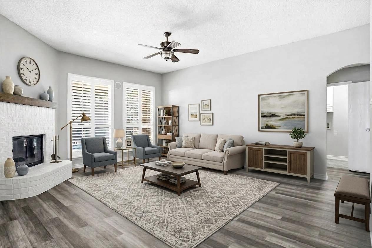 Living room at 1105 Doreen Street
