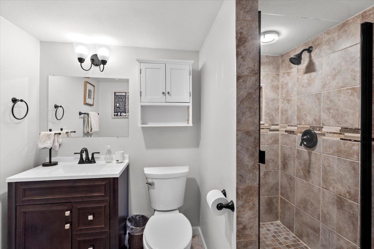Second-floor bath with walk-in shower